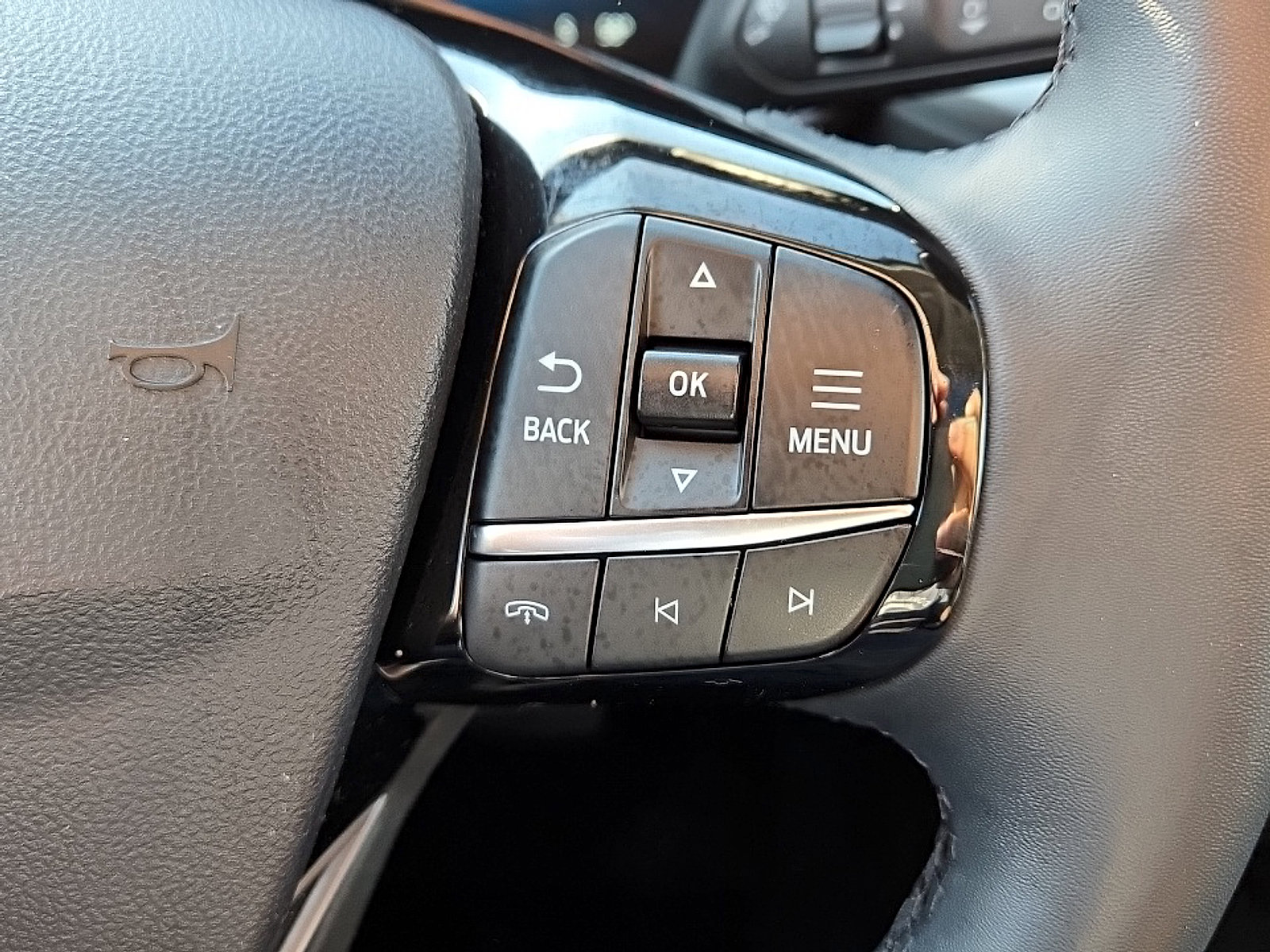 Used 2023 Ford Escape Platinum AWD/4WD image 14