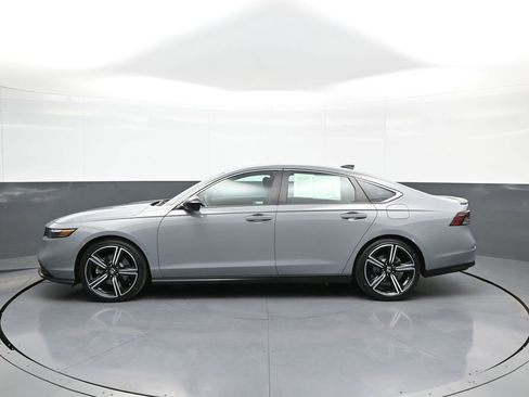 Certified 2024 Honda Accord Sport image 9