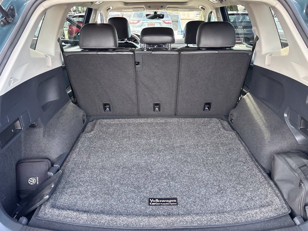 Used 2021 Volkswagen Tiguan SE w/ Panoramic Sunroof Package AWD/4WD image 34