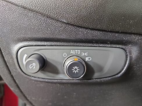 Used 2019 Chevrolet Equinox LT AWD/4WD image 26