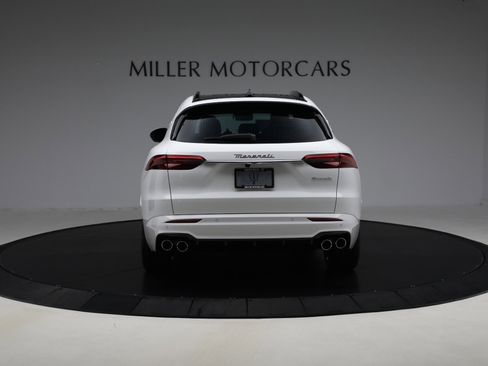 New 2025 Maserati Grecale GT image 5