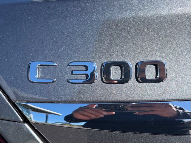 Used 2017 Mercedes-Benz C 300 4MATIC Sedan image 9