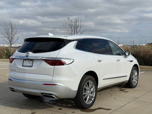 Used 2023 Buick Enclave Essence w/ Experience Buick Package image 7