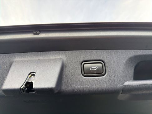 Used 2022 Hyundai Palisade Calligraphy image 21