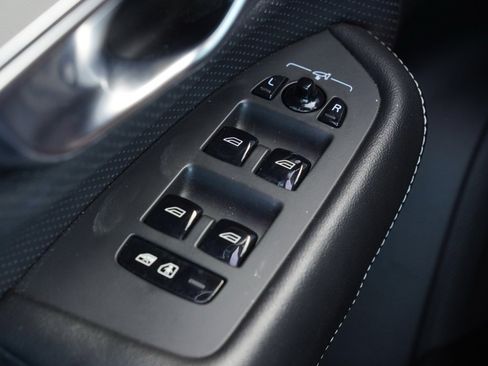 Used 2019 Volvo XC90 T6 R-Design w/ Advanced Package image 11