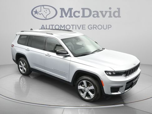 Used 2021 Jeep Grand Cherokee L Limited AWD/4WD image 34