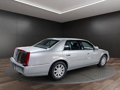 Used 2008 Cadillac DTS image 8
