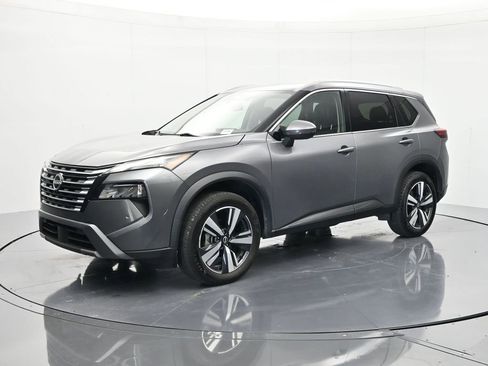 Used 2024 Nissan Rogue SL AWD/4WD image 1