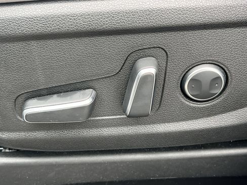 Used 2025 Hyundai Palisade SEL FWD image 18