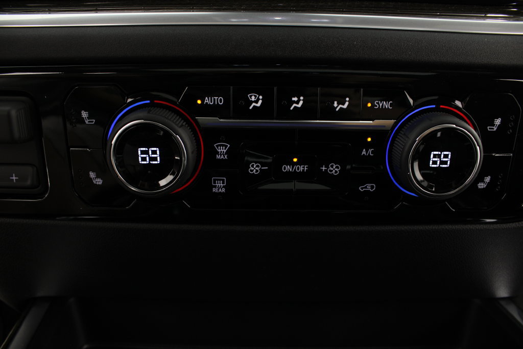 New 2026 Chevrolet Silverado 1500 RST w/ Redline Edition AWD/4WD image 6