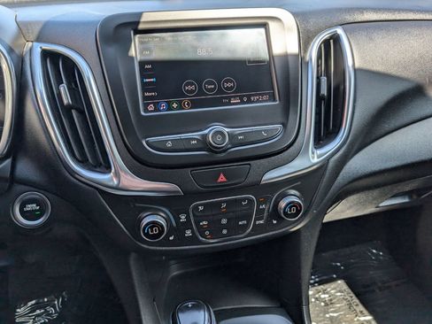 Used 2021 Chevrolet Equinox LT FWD image 22