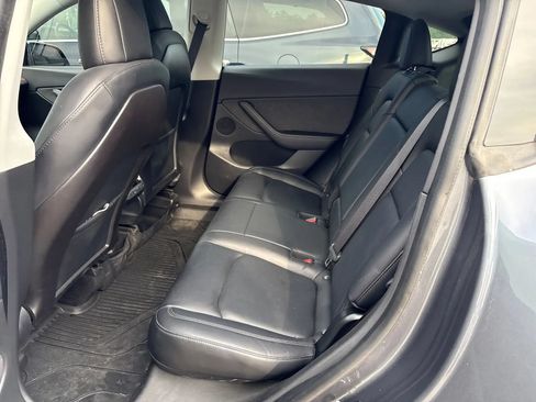 Used 2020 Tesla Model Y Long Range AWD/4WD image 5