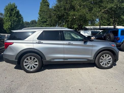 Used 2022 Ford Explorer Limited w/ Hybrid Equipment Group 310A AWD/4WD image 4