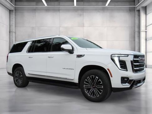Used 2025 GMC Yukon XL Elevation RWD image 1