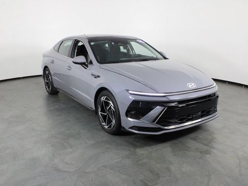 Certified 2024 Hyundai Sonata SEL w/ Convenience Package FWD image 4