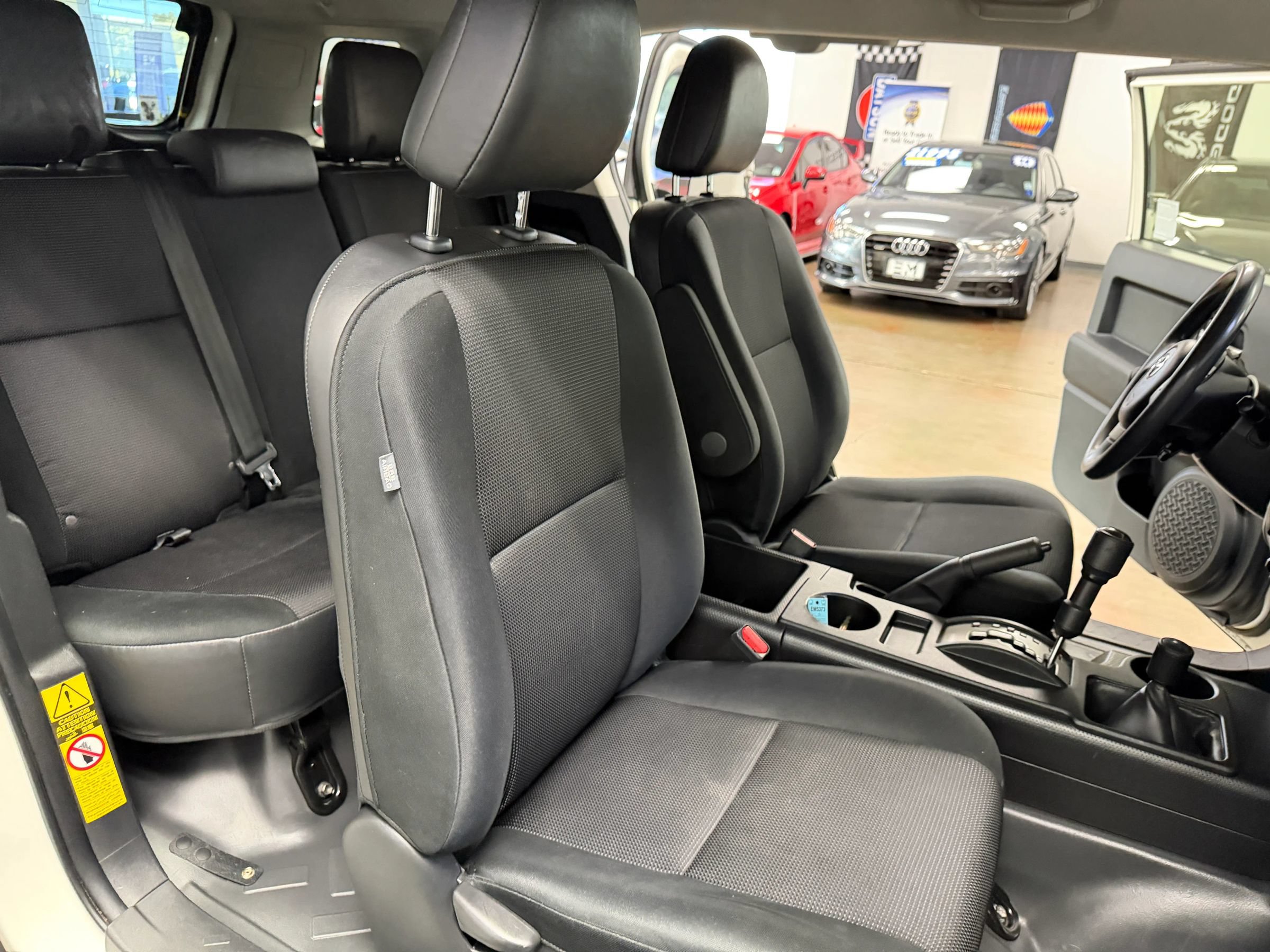 Used 2013 Toyota FJ Cruiser 4WD w/ Convenience Pkg image 24