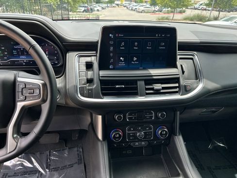 Used 2024 Chevrolet Suburban Z71 w/ Luxury Package AWD/4WD image 21