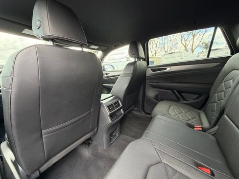 Used 2025 Volkswagen Atlas Cross Sport SE AWD/4WD image 27
