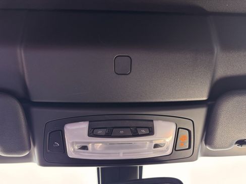 Used 2016 BMW M235i Convertible image 22