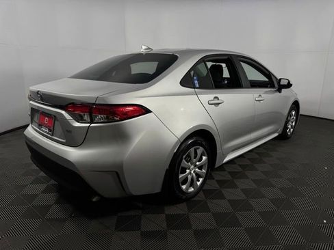 Used 2026 Toyota Corolla LE image 8
