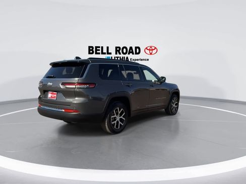 Used 2024 Jeep Grand Cherokee L Limited w/ Luxury Tech Group II image 8