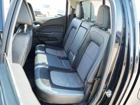 Used 2019 Chevrolet Colorado Z71 w/ Z71 Midnight Edition image 33