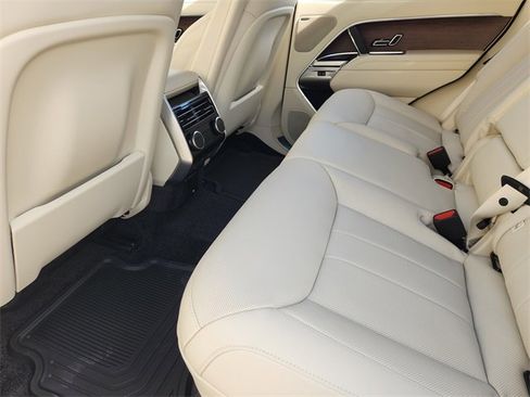 New 2026 Land Rover Range Rover SE image 19