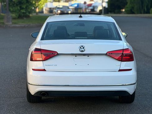 Used 2016 Volkswagen Passat 1.8T SE FWD image 8