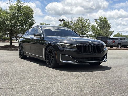 Used 2020 BMW 740i xDrive w/ Premium Package AWD/4WD image 30
