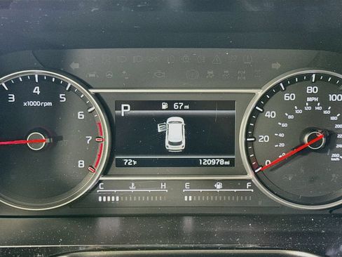 Used 2023 Kia Sorento LX FWD image 12