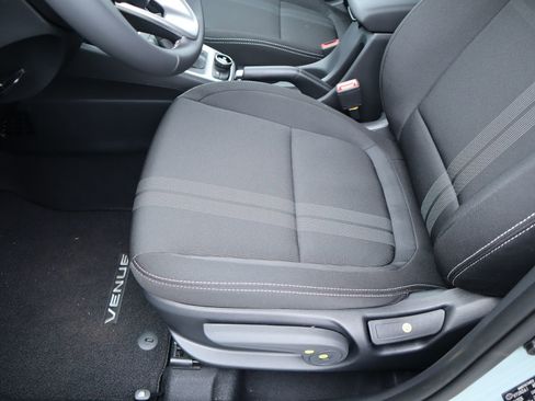 New 2026 Hyundai Venue SEL FWD image 11