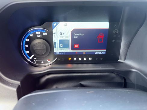 Used 2024 Ford Bronco Everglades image 24