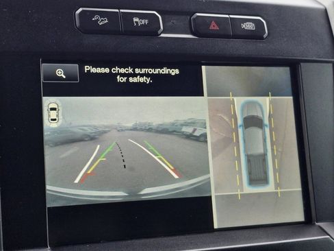 Used 2015 Ford F150 Lariat w/ Equipment Group 502A Luxury image 6