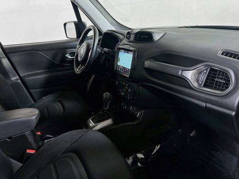 Used 2022 Jeep Renegade Latitude w/ Convenience Group AWD/4WD image 28