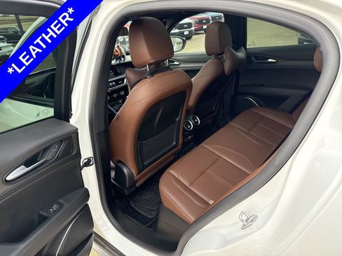 Used 2022 Alfa Romeo Stelvio Ti image 7