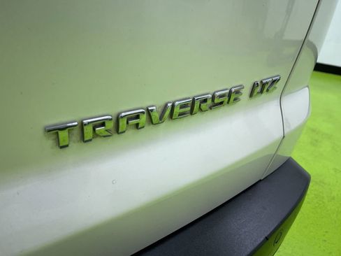 Used 2011 Chevrolet Traverse LTZ image 14