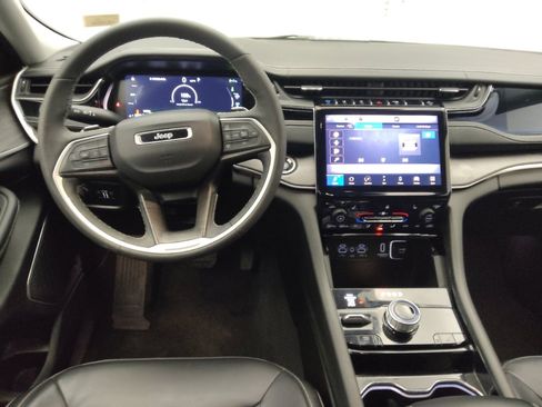 Used 2022 Jeep Grand Cherokee Limited 4xe image 22