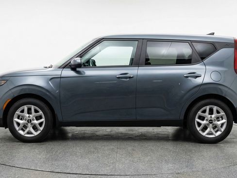 Used 2025 Kia Soul LX w/ LX Technology Package image 5
