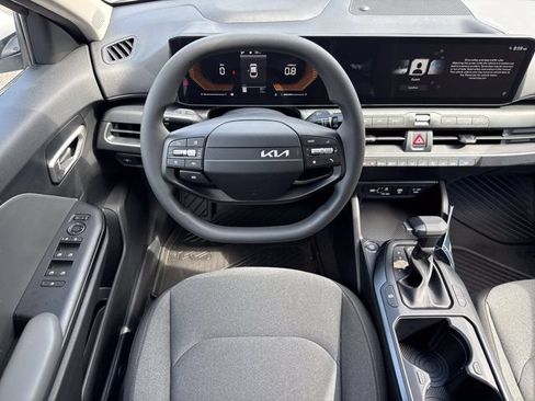 New 2026 Kia K4 FWD image 14