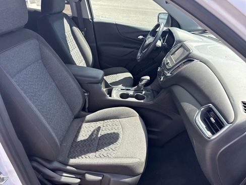 Used 2022 Chevrolet Equinox LT image 12