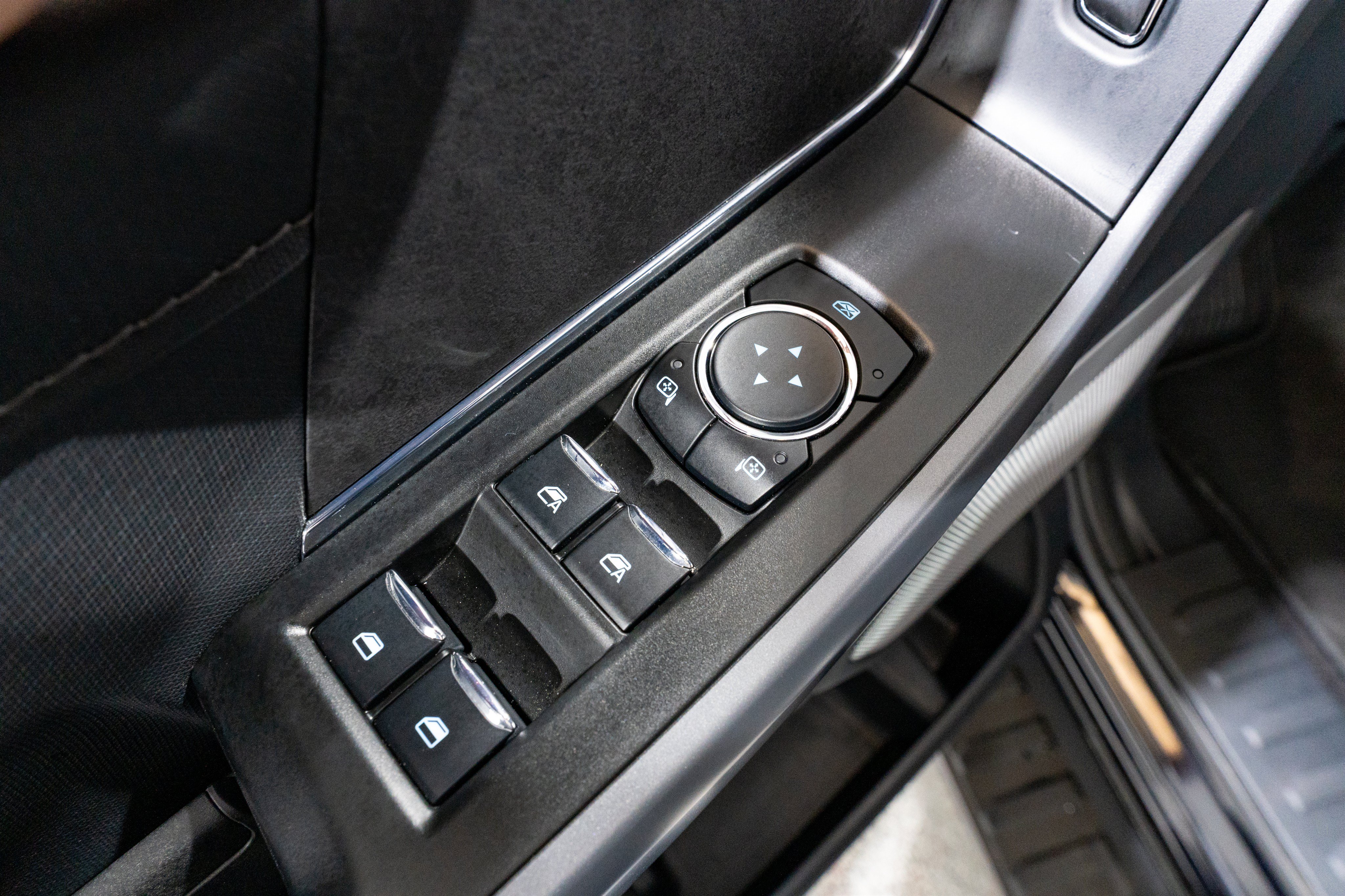 Used 2025 Ford F150 XLT w/ Equipment Group 303A High AWD/4WD image 16