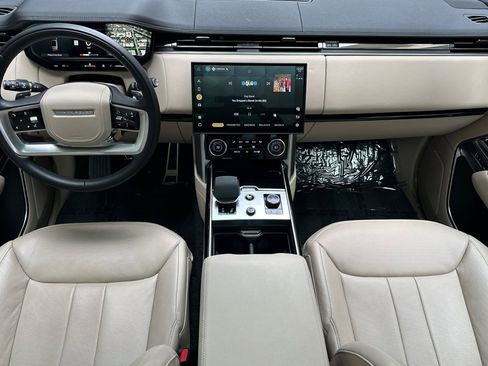 Used 2023 Land Rover Range Rover SE AWD/4WD image 12