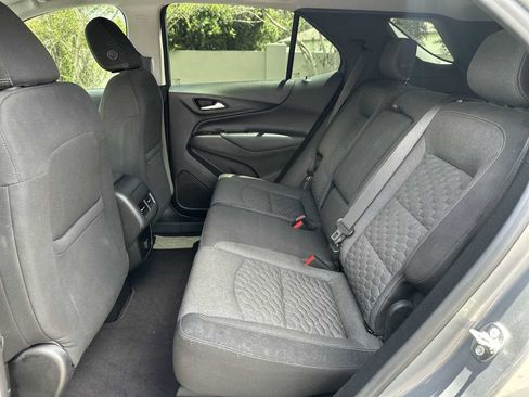 Used 2018 Chevrolet Equinox LT FWD image 17