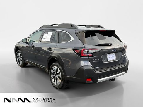 Used 2024 Subaru Outback Limited AWD/4WD image 3