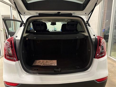 Used 2022 Buick Encore Preferred w/ Safety Package image 14