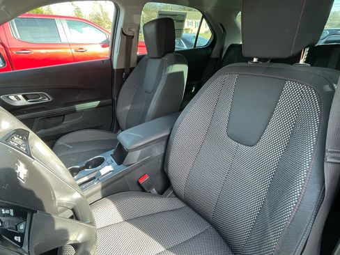 Used 2017 Chevrolet Equinox LS image 17