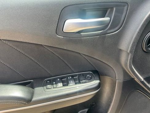 Used 2023 Dodge Charger SXT RWD image 9