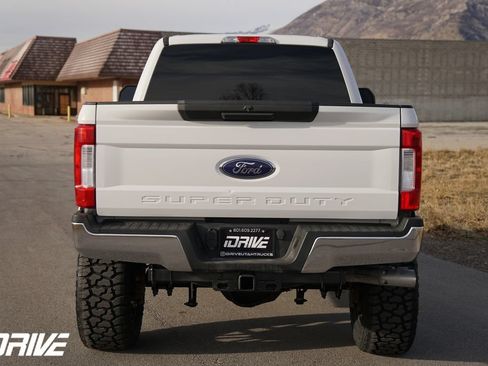 Used 2018 Ford F250 XLT AWD/4WD image 9