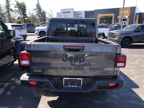 New 2026 Jeep Gladiator Sport AWD/4WD image 10