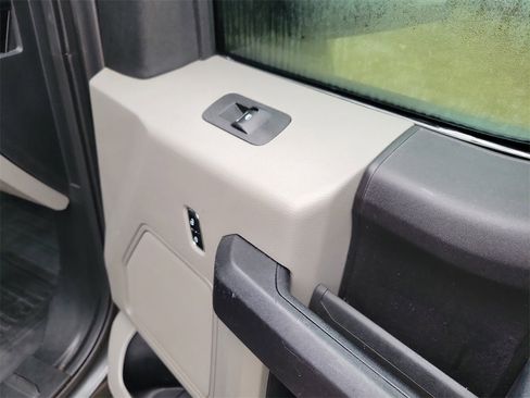 Used 2016 Ford F150 XL w/ Equipment Group 101A Mid image 31